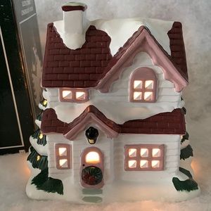 Vintage Ceramic Lighted Mulberry House 1991